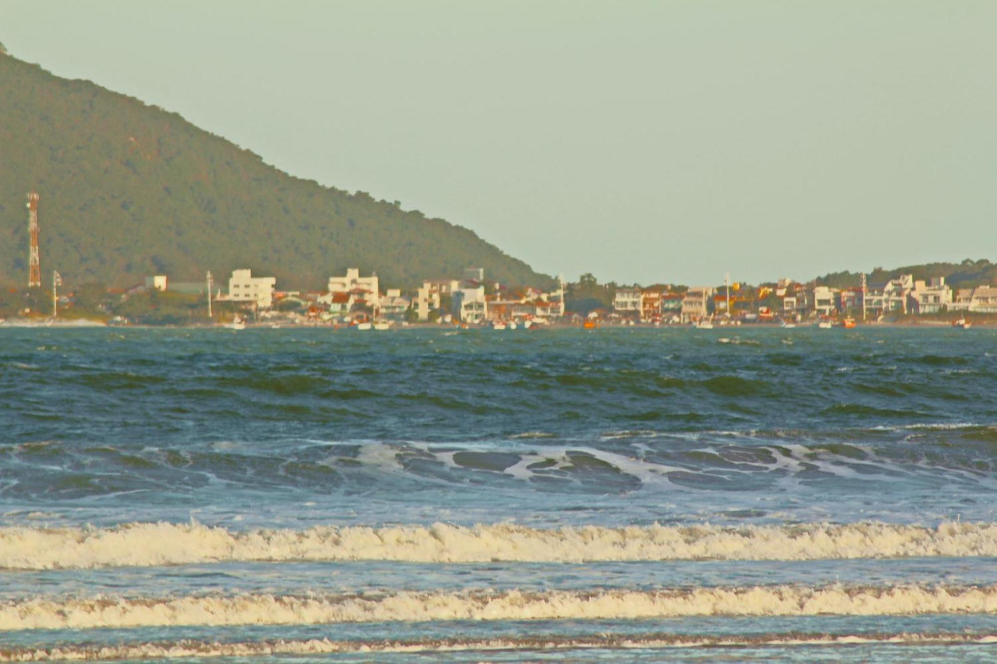 Pousada Recanto Edenico - A Beira Mar Da Praia Ponta Do Papagaio, Palhoca Sc מראה חיצוני תמונה